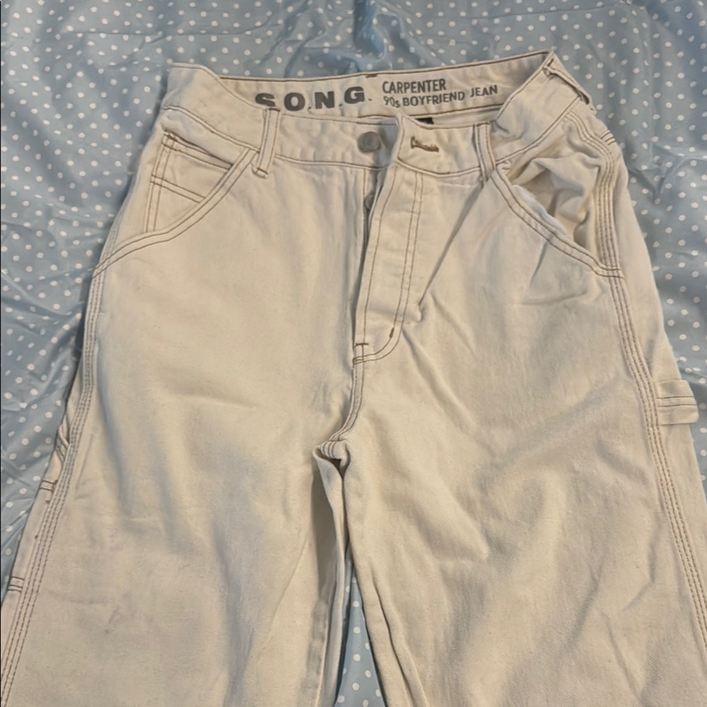 SONG Carpenter Boyfriend Jeans in Cream